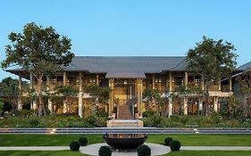 จรัสภาวัน โฮเทล แอนด์ เรสซิเดนซ์